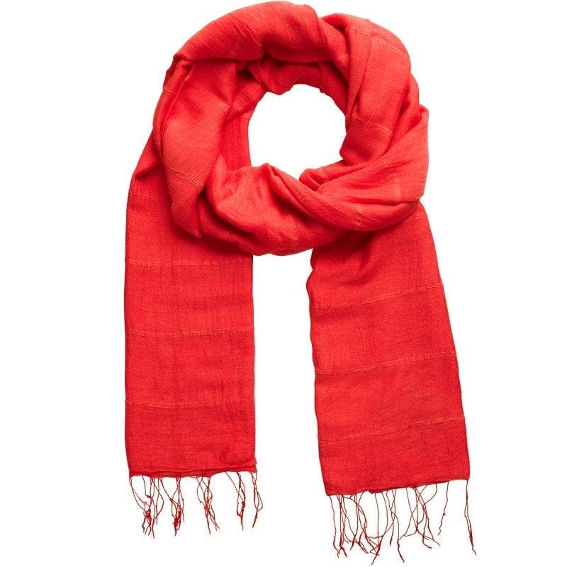 Made from the softest linen, the @mettamelbourne Classic Scarf is